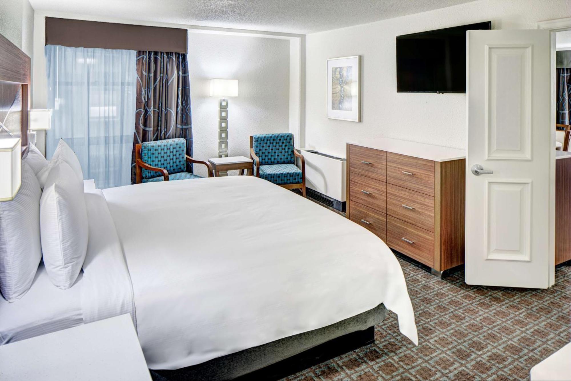Hotel Doubletree By Hilton Milwaukee Downtown Exterior foto